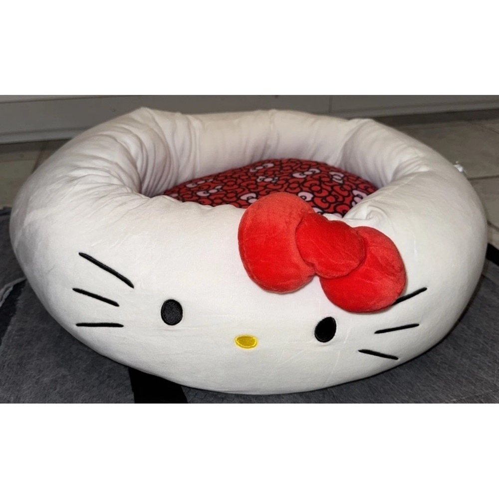 Hello Kitty Sanrio Pet Bolster Bed 20” Jazwares Squishy Washable Removable 2024